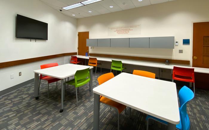 Aster Study Room | Worthington Libraries