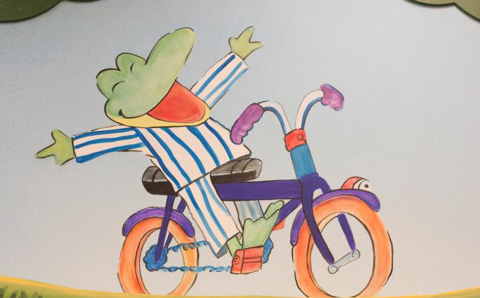 Froggy Rides a Bike | With encouragement from his friends and family, Froggy learns how to ride his shiny new bike. Based on the illustrations of Frank Remkiewicz in the book by Jonathan London. 