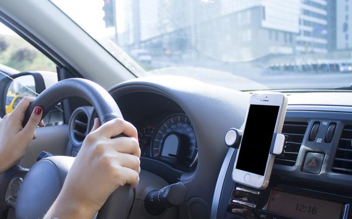 Smartphone in car