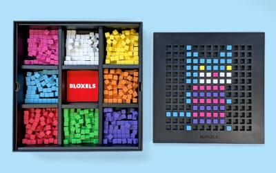 Contents of Bloxels box