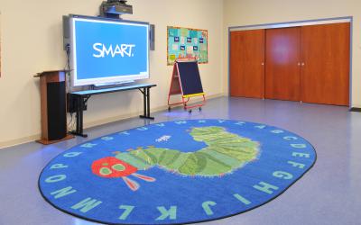 View inside the meeting room at Worthington Park Library