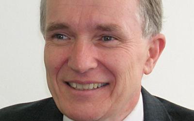 Headshot of Gary Sandefur