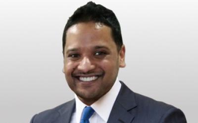 Headshot of Dr. Joseph Saverimuttu