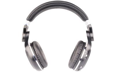 Black noise-cancelling headphones